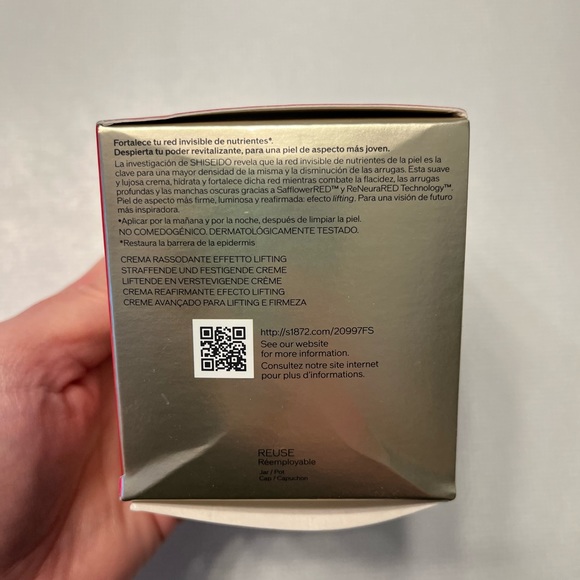 Shiseido Vital Perfection Brand New in Box!! - Picture 8 of 16